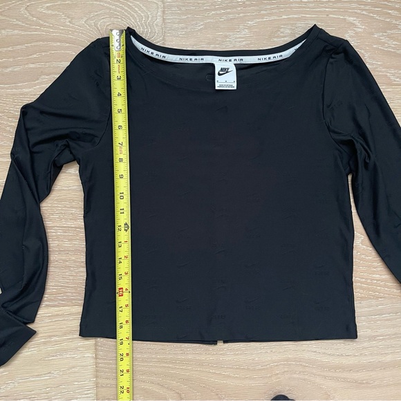 Nike Air Logo Cropped Long Sleeve Top🖤 - Picture 5 of 6